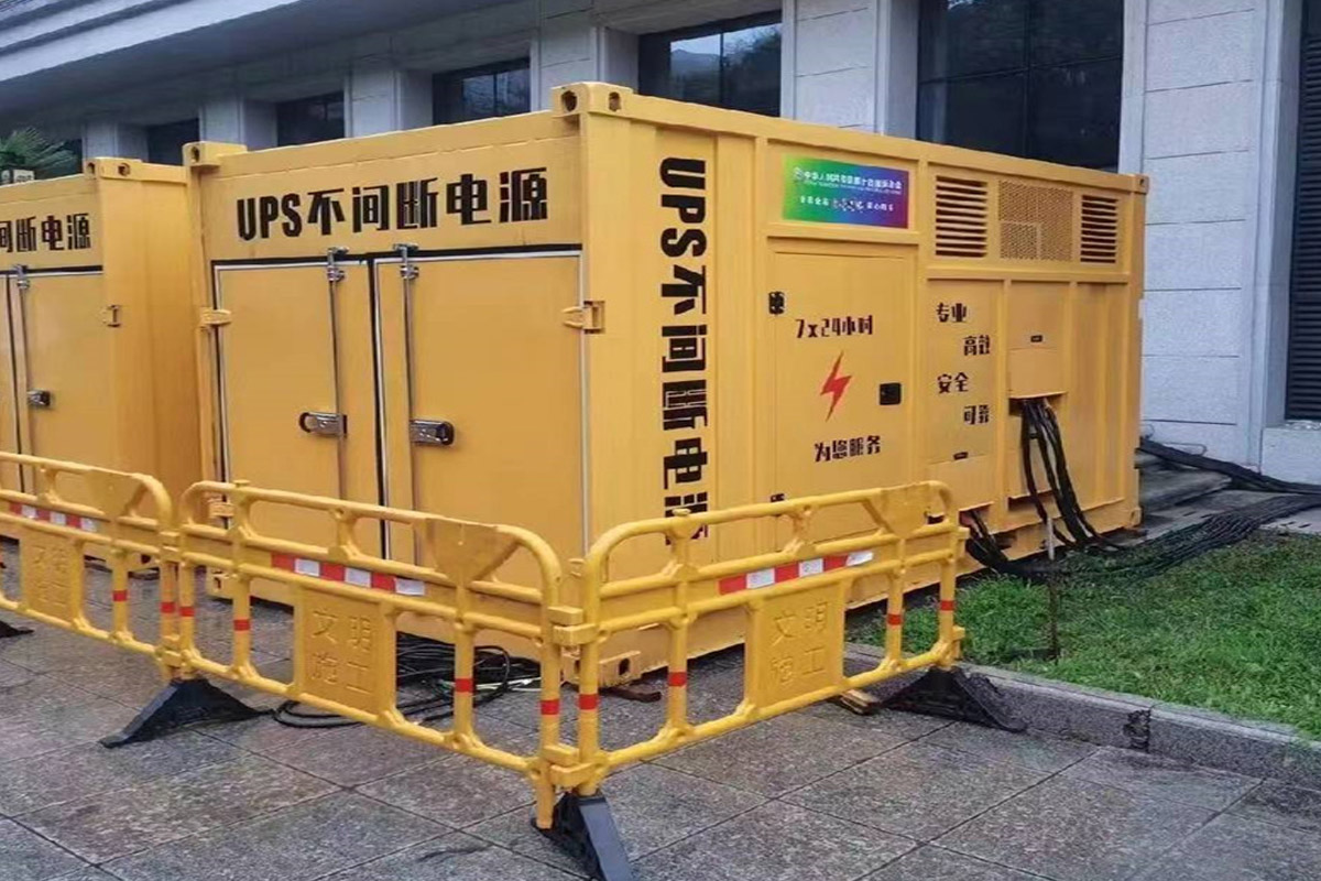 梁平发电机租赁施工现场